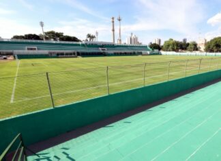 Estádio Dutrinha abriga gabinete do prefeito de forma simbólica