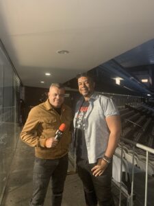 Plateias Jow conecta o público aos bastidores da TV e do humor brasileiro
Com uma proposta animada e cheia de energia, a Plateias Jow se destaca na organização de caravanas e plateias para os principais programas de TV e espetáculos de stand-up comedy em São Paulo. A empresa promove experiências únicas ao público, aproximando fãs dos artistas e dos bastidores da televisão brasileira.
Além de garantir a presença em gravações e shows de humor, a Plateias Jow oferece momentos de descontração e interação com artistas renomados, como mostra o próprio material de divulgação recheado de selfies com celebridades.
Interessados em participar devem entrar em contato pelo telefone (11) 98550-4757 e ficar por dentro das próximas oportunidades de embarcar nessa jornada divertida e inesquecível.